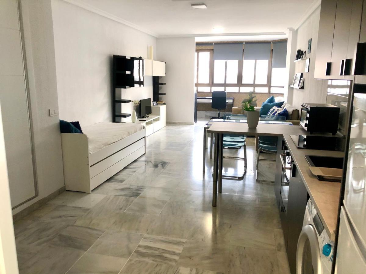 Appartement GATU Loft Trip 1ª linea de playa, wifi, aire acc à Cadix Extérieur photo